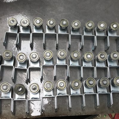 bi kéo 
So sánh bi treo mái xếp bạc đạn và bi sắt thường