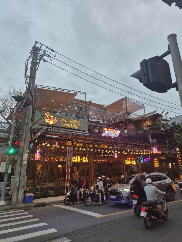 MÁI HIÊN –  MÁI XẾP DI ĐỘNG NGỌC CƯƠNG